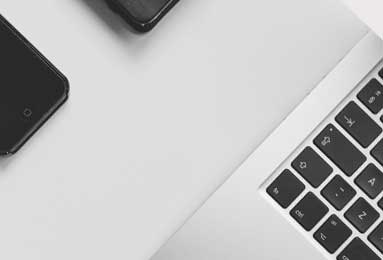 豪门悲喜夜：曼联3-1维拉跻身前三 利物浦1-1惨遭热刺绝平 巴萨5-2